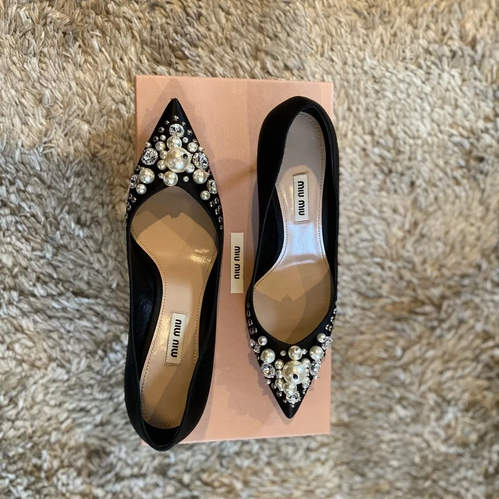 miu miu - black satin pumps, embellished with pearls and crystals - Picture 7 of 9